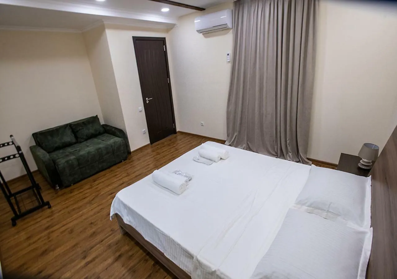 Dada - Cozy Apartment In The Center Of Tbilisi 0*,  Georgia